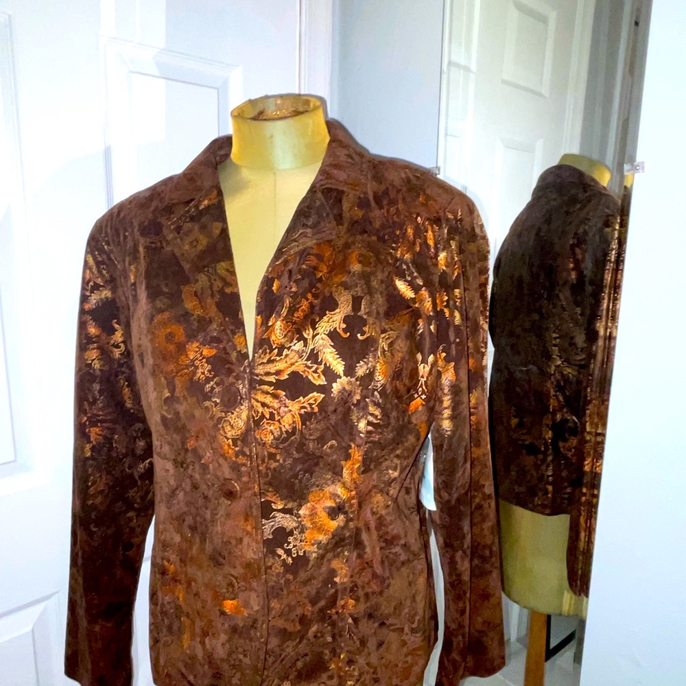 Brown/Copper colors with detailed foil accents.